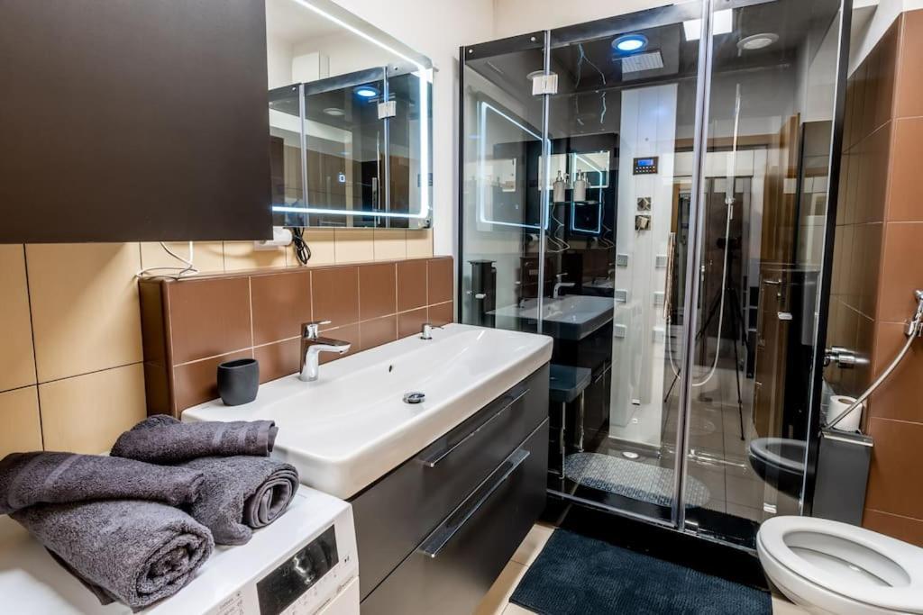 Apartman Strieborna V Centre Mesta バンスカー・ビストリツァ エクステリア 写真